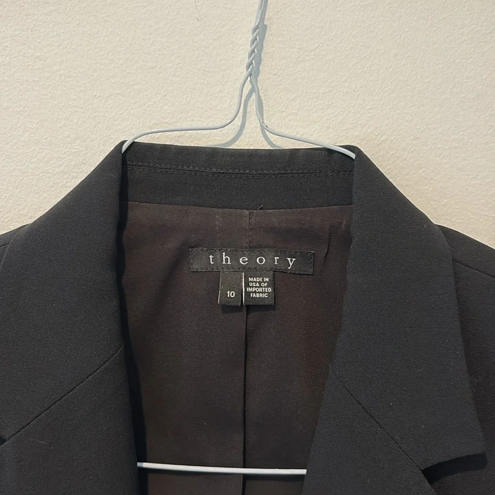 Theory Black Blazer 10 - Picture 2 of 4